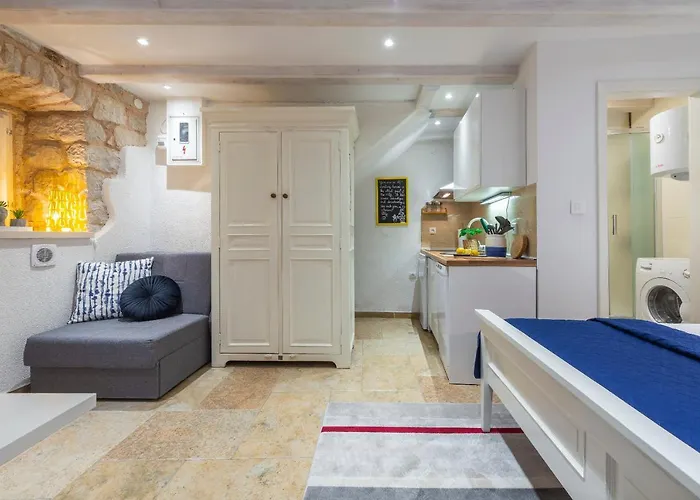 Apartment Neva